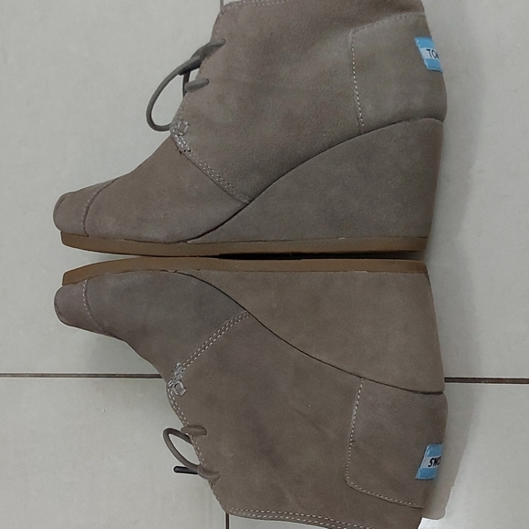 Toms wedge booties - sz W7 - Picture 3 of 9
